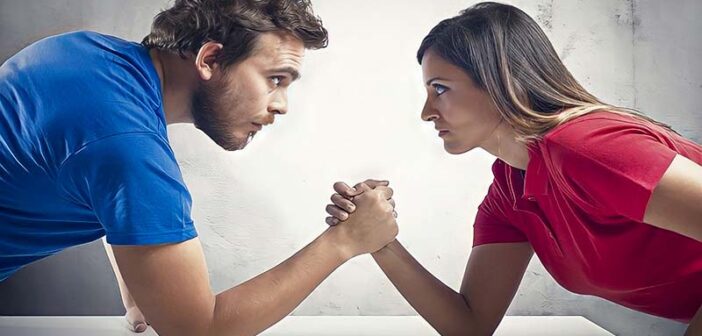 el hombre y la mujer se pelean porque siempre tienen que tener la razón